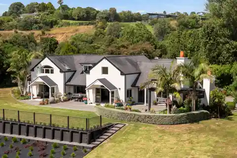Architecturally Designed Executive Country Home