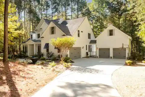 Modern Luxury Estate