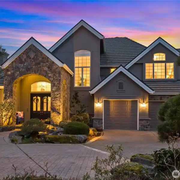 A PERFECT BALANCE OF LUXURY AND LIFESTYLE