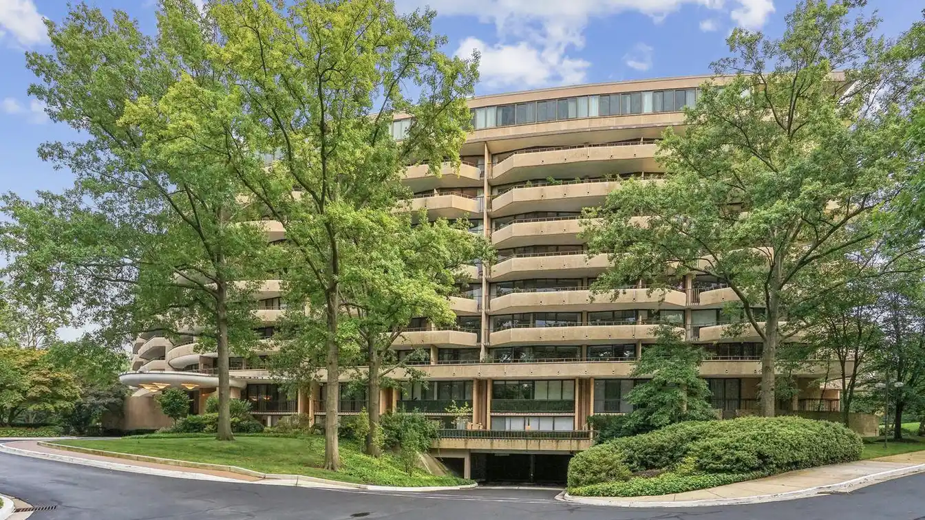 Masterfully Updated Two-level Unit