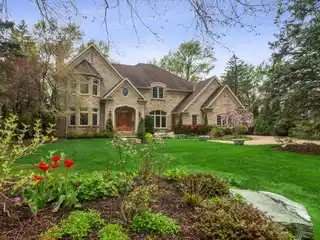 916 N. Forrest, Arlington Heights, Illinois