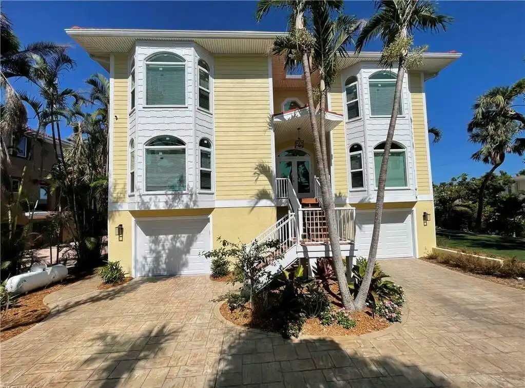Luxe Captiva Village Beauty