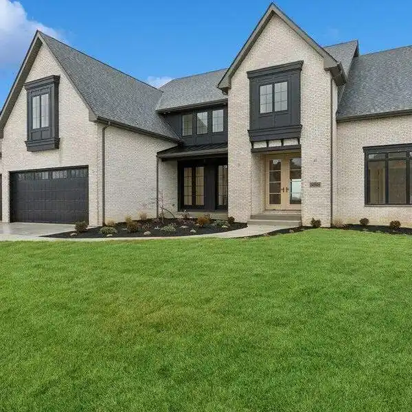 MASSIVE FIVE BEDROOM HOME IN THE PRESERVES