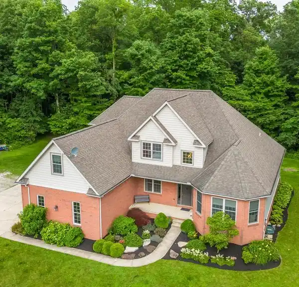 SPACIOUS LUXURY HOME WITH SCENIC RAVINE VIEWS