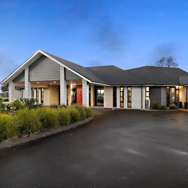 ELEGANT HOME WITH PREMIUM CRAFTSMANSHIP