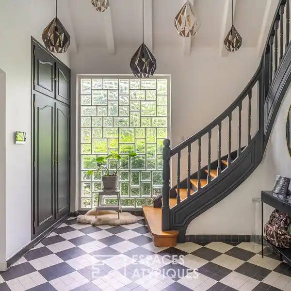 RENOVATED COUNTRY ESTATE