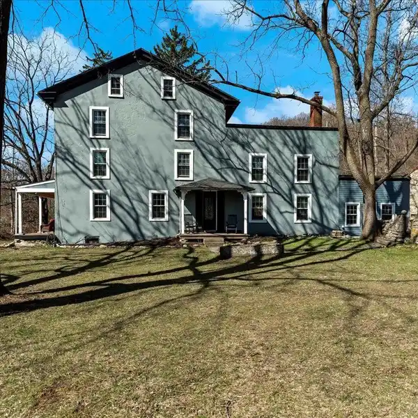 EXCEPTIONAL 11-ACRE ESTATE