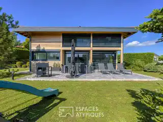 Contemporary House on the Heights of Cuvat