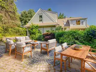 A Unique Blend of Serenity and Style