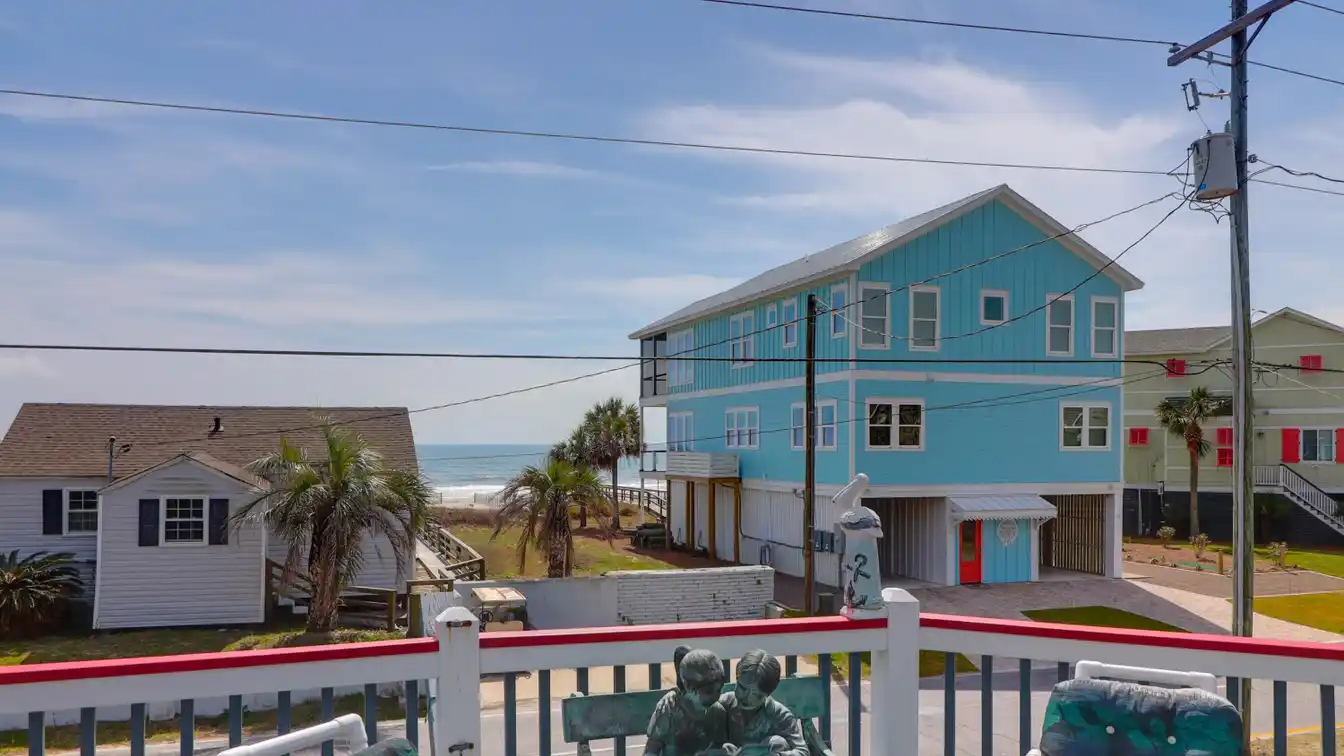 Well-maintained Home Steps to the Beach