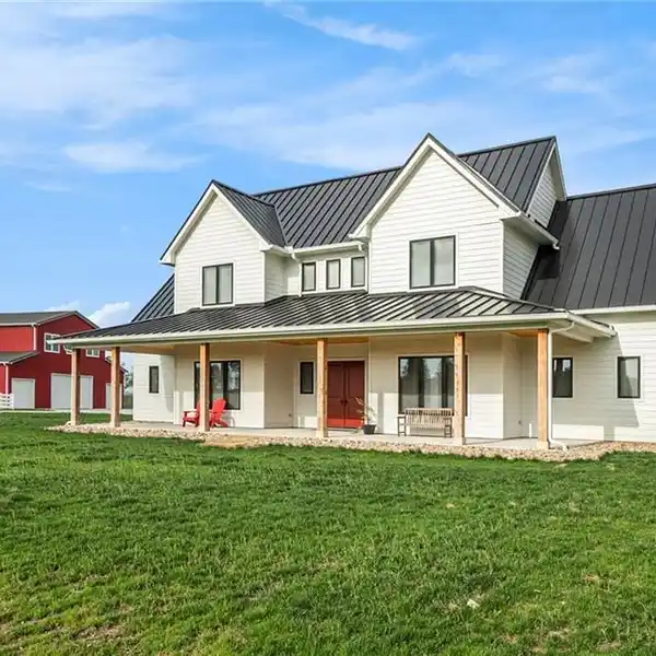 BREATHTAKING CUSTOM HOME ON 20.75 ACRES