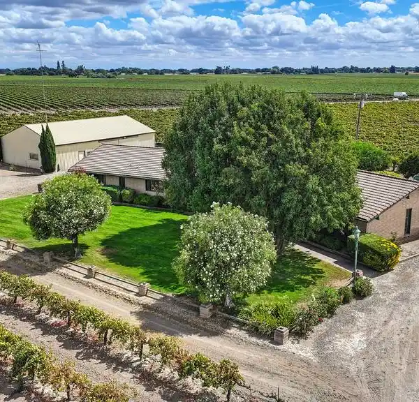 THE PERFECT MIX OF RELAXATION AND OPPORTUNITY