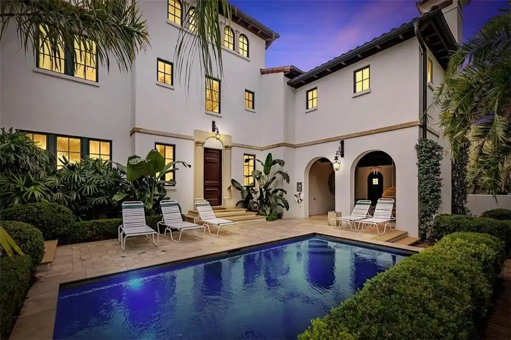 River House on 5th Street