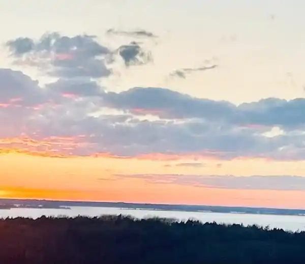 UNBELIEVABLE LAKE TEXOMA RETREAT LOCATION