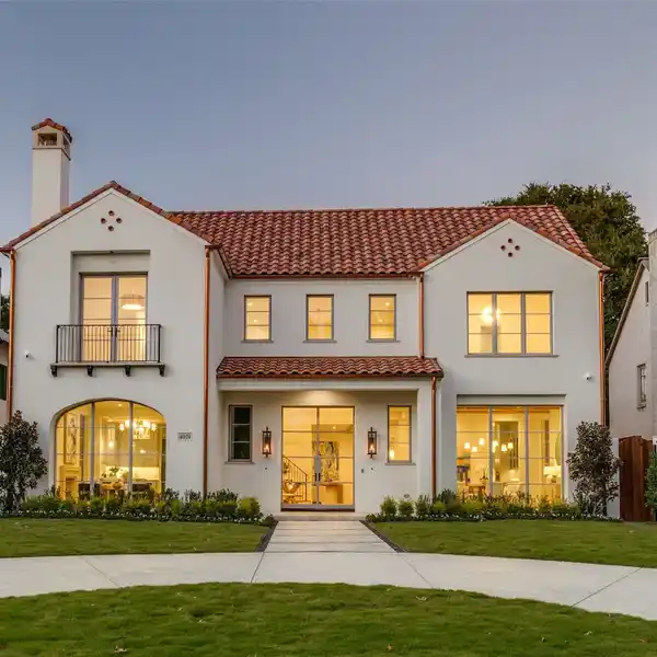 MEDITERRANEAN ARCHITECTURE WITH EXCEPTIONAL CRAFTSMANSHIP