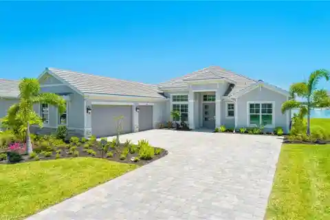 Contemporary Luxury Home Near Bonita & Naples Beaches