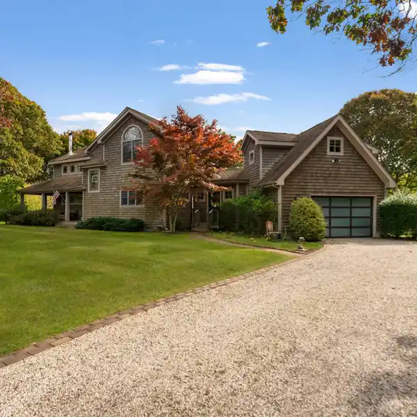 MODERN AMENITIES IN A SERENE SETTING