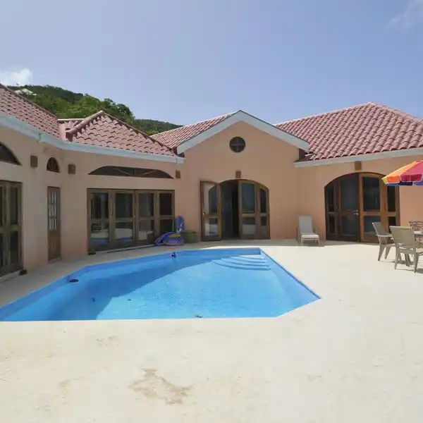 EXPANSIVE CUSTOM VILLA IN LITTLE BAY