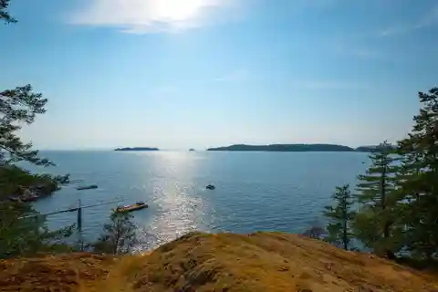 Spectacular Bowen Island Waterfront Property