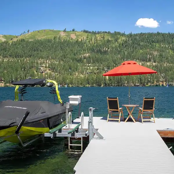 WATERFRONT MOUNTAIN MODERN LAKE HOME