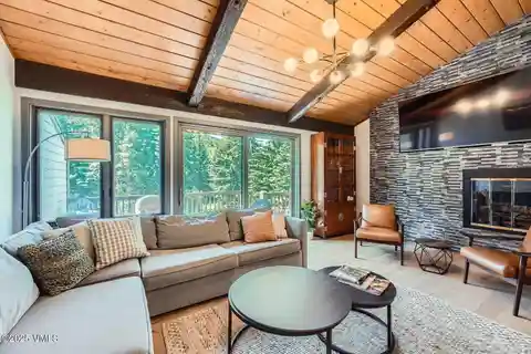 Beautifully Remodeled Townhouse in an Incredible Location