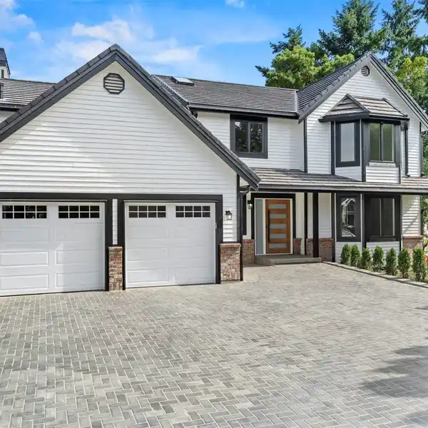 FULLY REMODELED BEAUTY