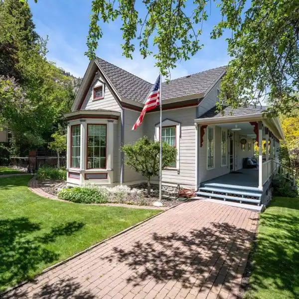 THE BLOSSOM-YOUNG HOUSE