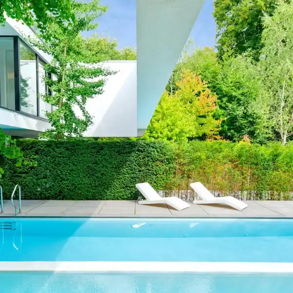 REMARKABLE CONTEMPORARY VILLA IN PRINCE D'ORANGE