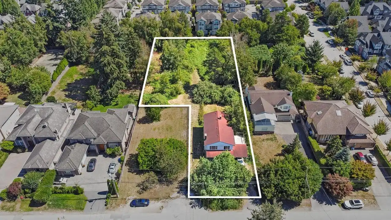 Create Your Dream Home on an Expansive Lot