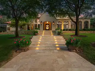 Santa Barbara-Inspired Estate in Vaquero