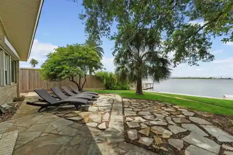 Waterfront Paradise Home Along the Serene English Bayou