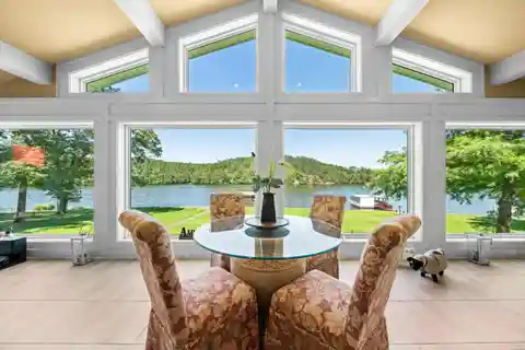 Secluded Living in an Established Neighborhood