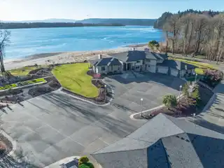 An Unparalleled Lifestyle on 16 Acres