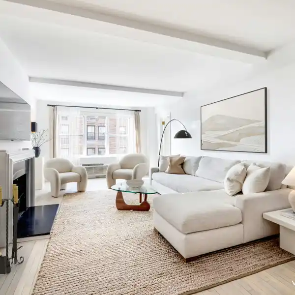 SERENE, TREE-LINED ENCLAVE BORDERING THE EAST RIVER