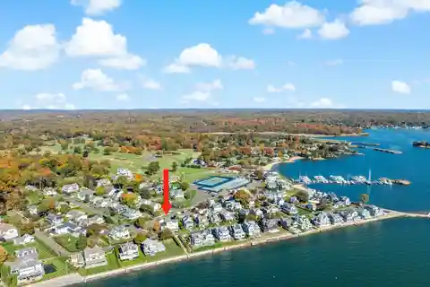 The Grande Dame of Pine Orchard