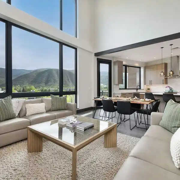 THREE BEDROOM PENTHOUSE AT ONE RIVERFRONT