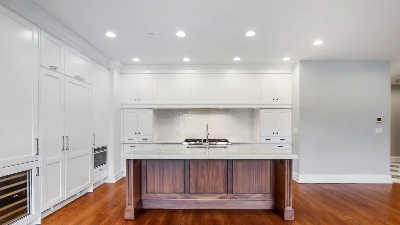 High-end Three Bedroom Condo in the Heathcote