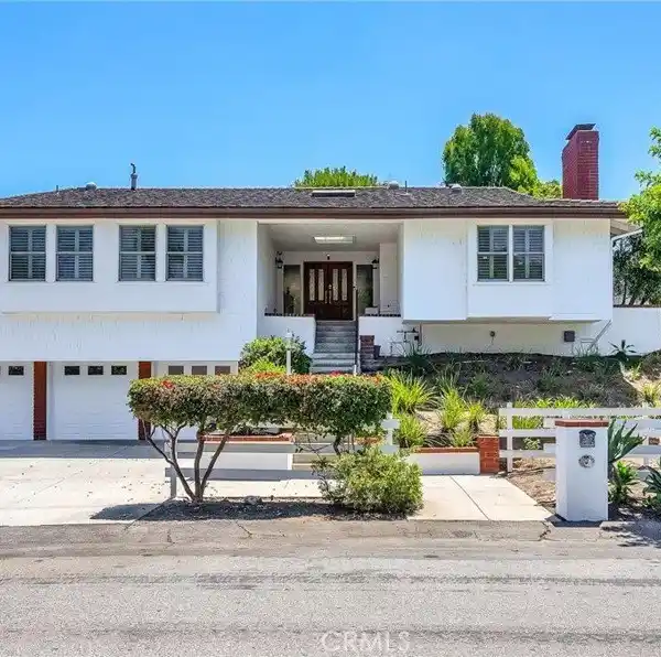 SINGLE-STORY HOME IN SOUGHT-AFTER ROLLING HILLS ESTATES
