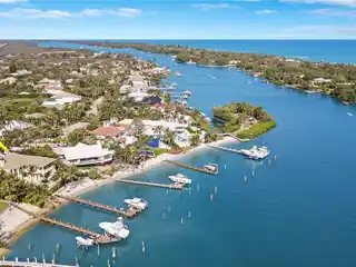 Spectacular Direct Intracoastal Home