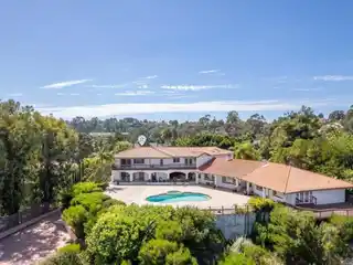 Breathtaking Property with Sweeping Panoramic Views