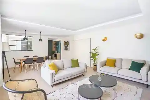 Tranquil Family Home Near Promenade Pereire