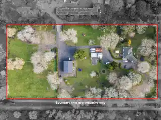 Lovely Farmhouse on Spectacular Property in Central Takanini