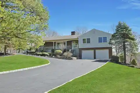 Sprawling Ranch in a Peaceful Neighborhood