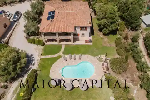 Beautiful Villa with Annex and Pool