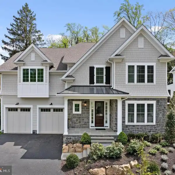 REFINED LUXURY WITH HIGH-END DESIGNER FINISHES
