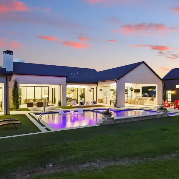 MODERN MID-CENTURY RANCH HOME