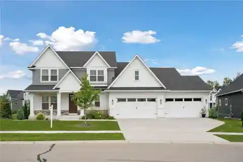 Exceptional Home Located in the Ridge at Elm Creek