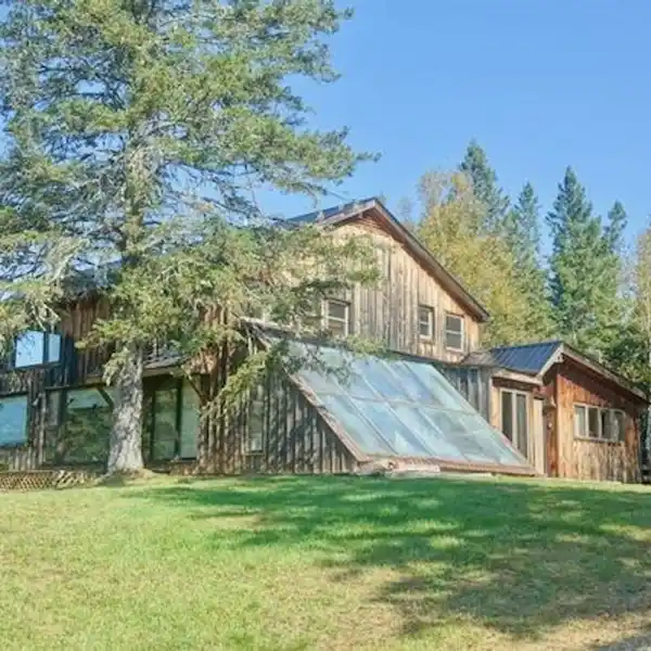 RUSTIC MOUNTAIN HOME ON 35 WOODED ACRES