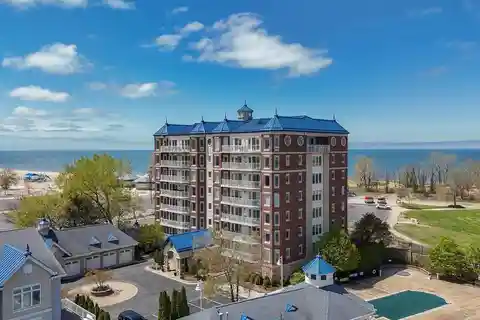 Luxury Living in Lighthouse Point