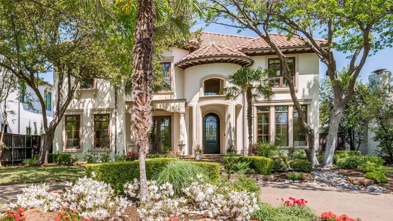 Perfect Blend of Luxury and Functionality